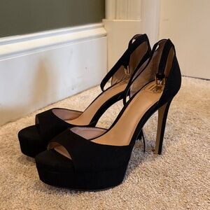 Jennifer Lopez Black High Heels